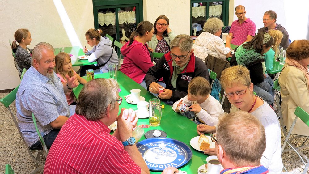 Gemeindeausflug 2019, bei Kaffee und Kuchen, Foto MH