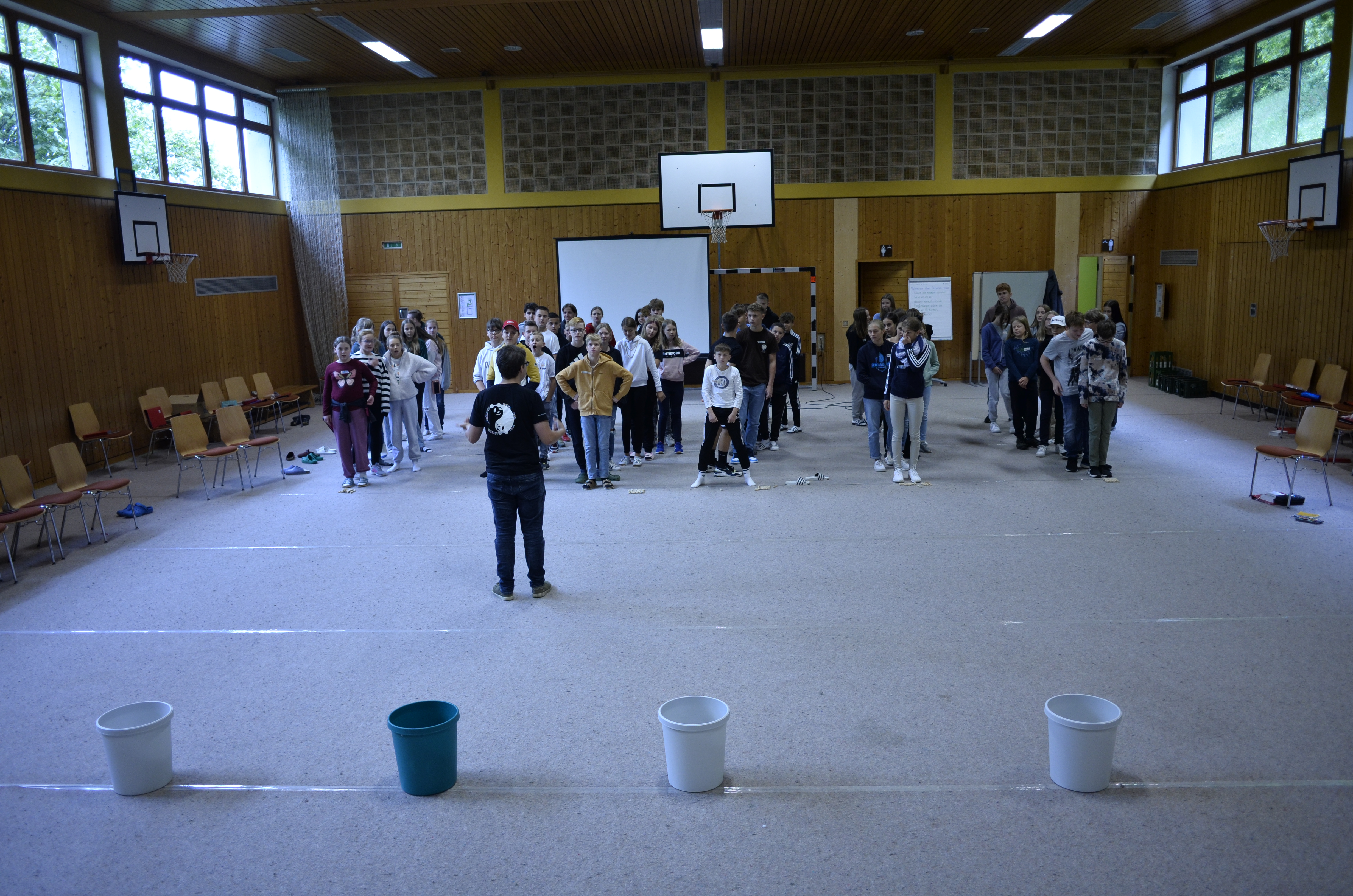 Konfirmanden 2023 in Sporthalle