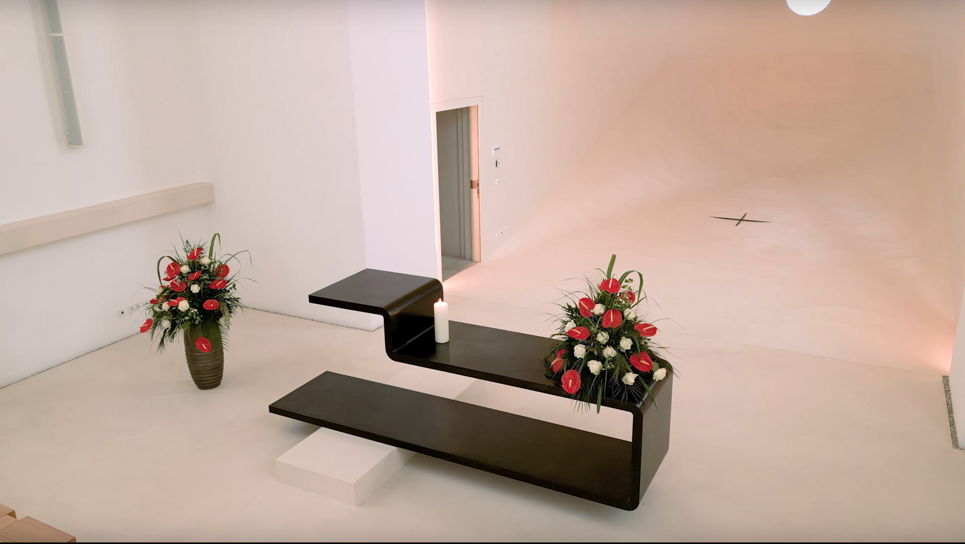 Ambo und Altar der Christuskirche, Foto C. Amthor