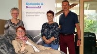 Diakoniestiftung Lebens-Wert spendiert Cosy Chair_Foto Eifler