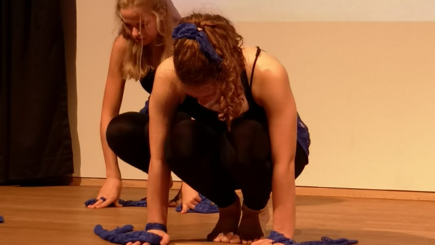 Tanzgruppe zur Kulturnacht 2019 mit Undina im Klostersaal, Foto Hierl