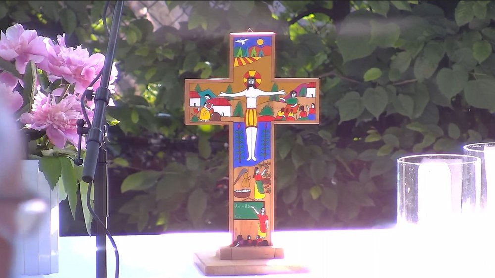 Altarkreuz Gottesdienst Gemeindewiese, Videoausschnitt wir-machen-it