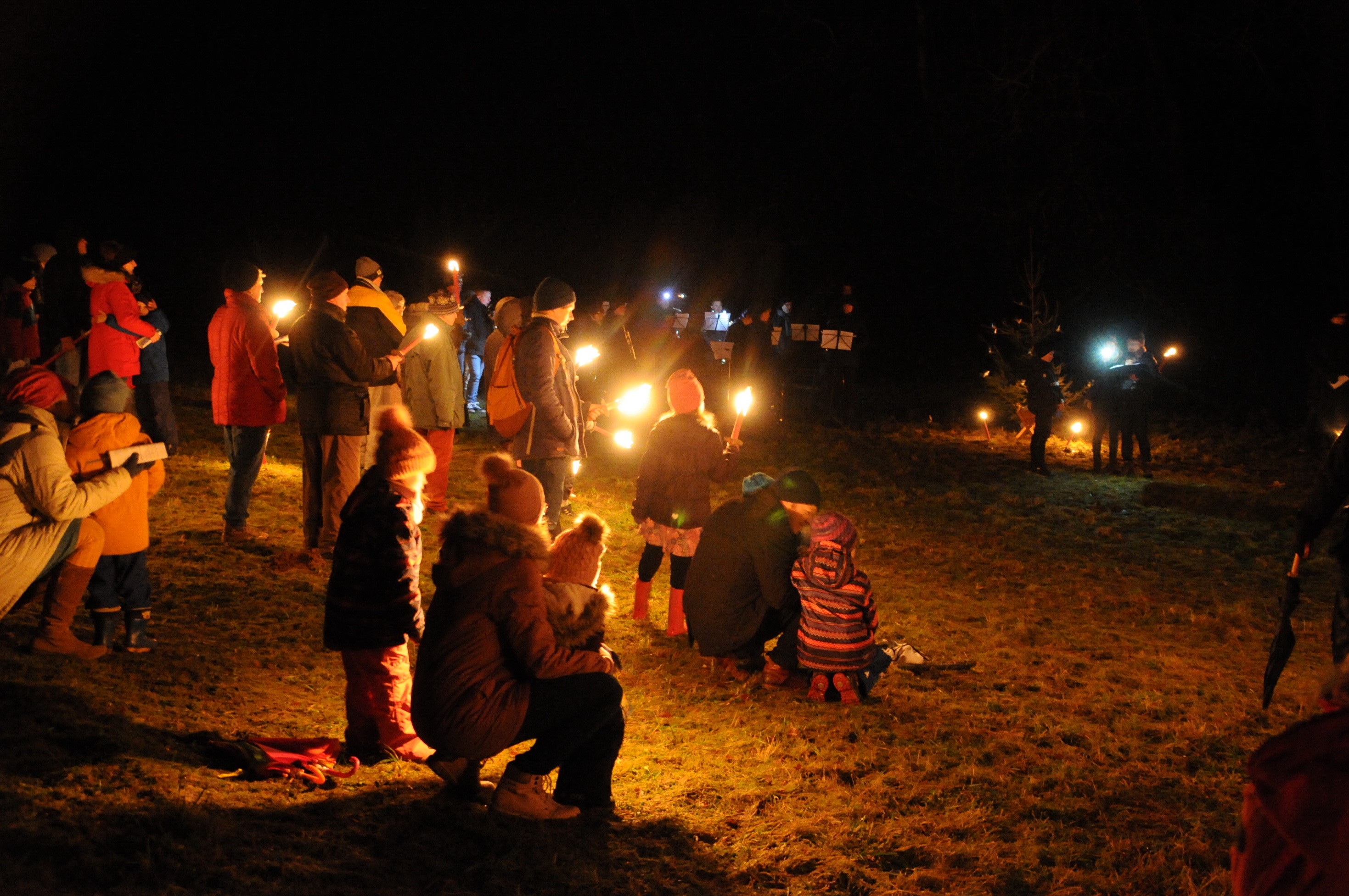 Waldweihnacht auf der Waldwiese in Deining, Foto S. Mandel
