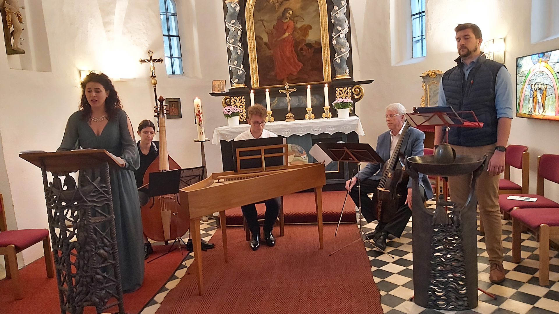 Kammerkonzert in der Schlosskapelle, Adriana Mileto (Sopranistin), Kilian Stein (Tenor), Dominik Heidl (Spinett), Janina Knoblich (Violone) und Hartwig Groth (Viola da gamba), Foto Höhn