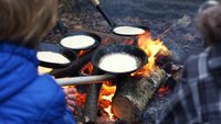 Speisen am Feuer, von Karsten Madsen auf pixabay