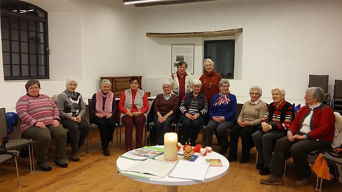 Frauenkreis im Bonhoeffer-Saal, Foto: bey