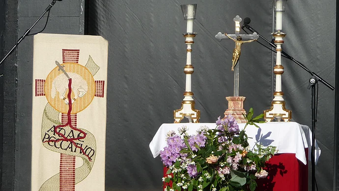 Altarschmuck in der LGS-Arena