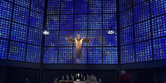 Konfiteamer Berlinfahrt, Kaiser-Wilhelm-Gedächtniskirche, Foto M. Murner
