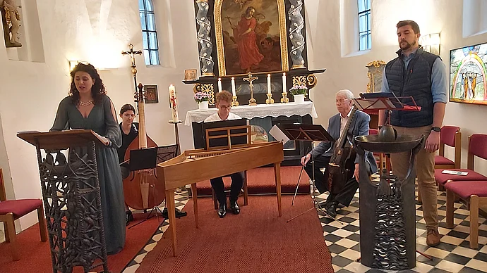 Kammerkonzert in der Schlosskapelle, Adriana Mileto (Sopranistin), Kilian Stein (Tenor), Dominik Heidl (Spinett), Janina Knoblich (Violone) und Hartwig Groth (Viola da gamba), Foto Höhn