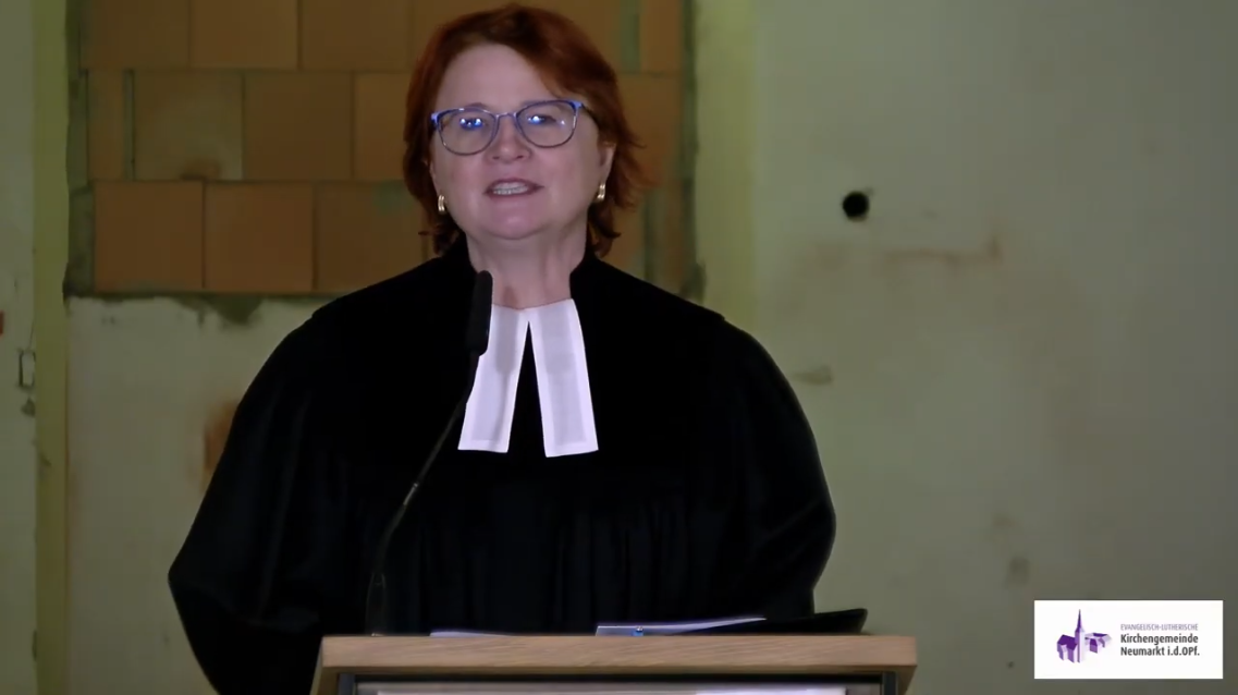 Dekanin Christiane Murner, Gottesdienst aus der Baustelle der Christuskirche