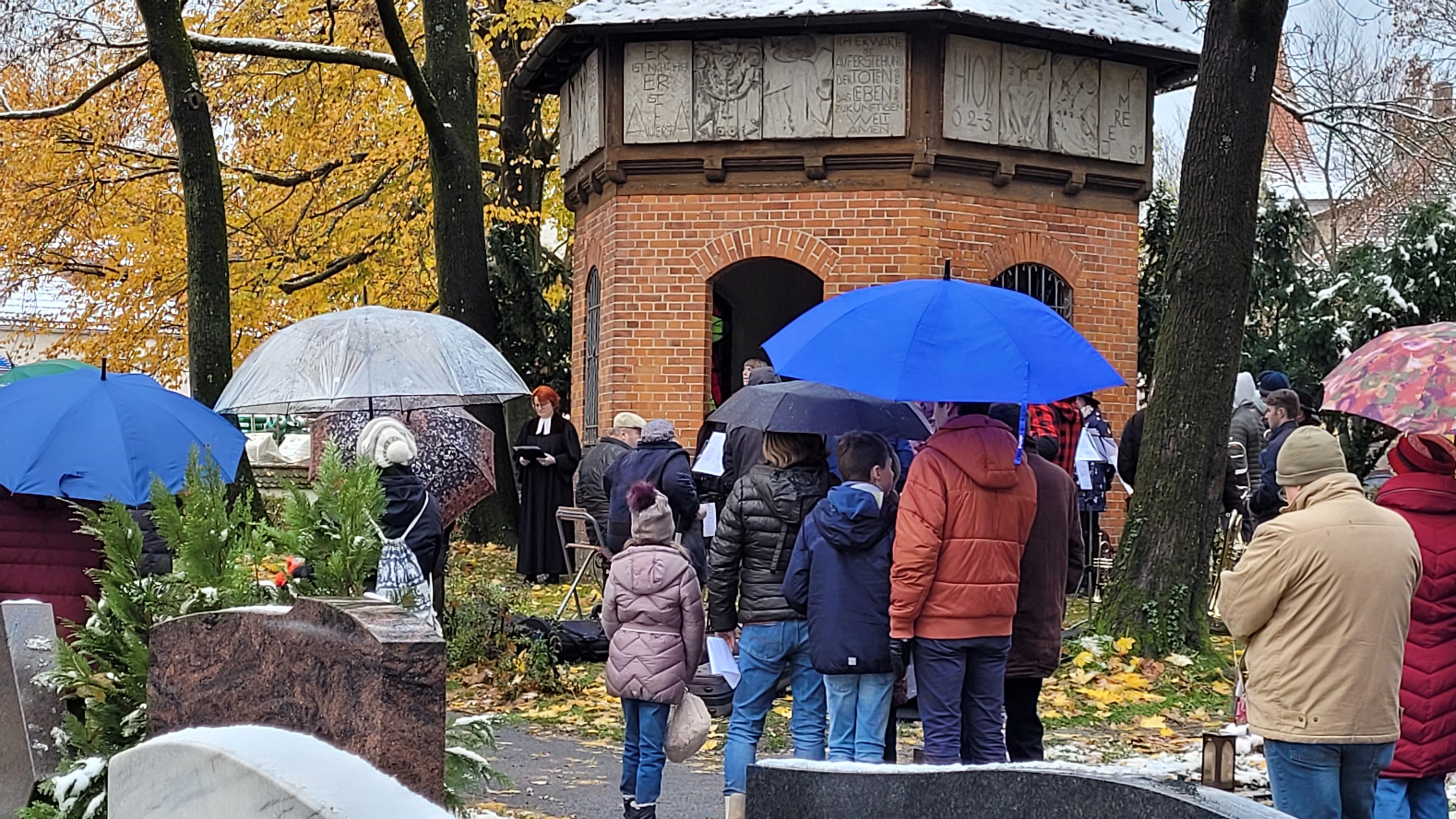 Gottesdienst zum Totensonntag 2022 im Stadtfriedhof, Foto kb