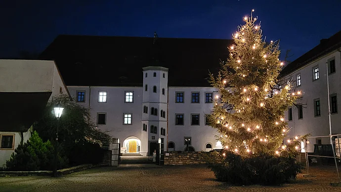 Residenzplatz mit Weihnachtsbaum 2022, Foto kb