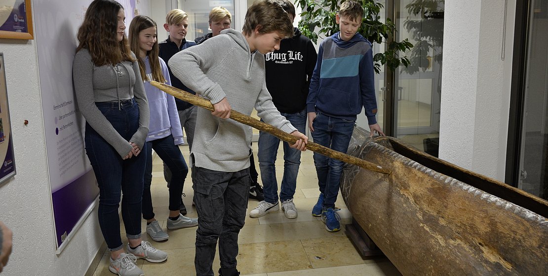 Konfirmanden zu Besuch in Mission EineWelt in Neuendettelsau; Foto: L. Kaiser