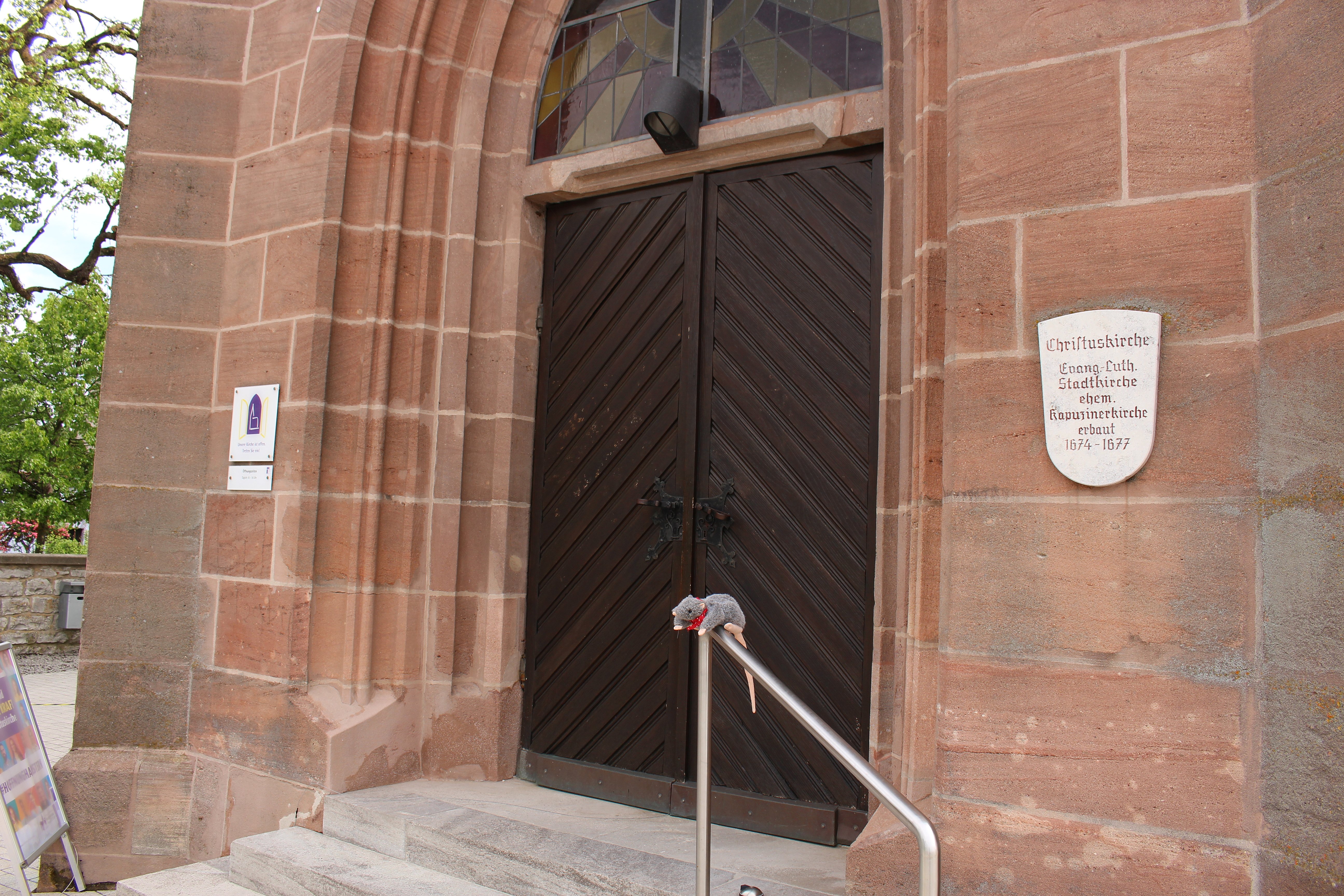 Christuskirche Portal, Foto: E. Distler