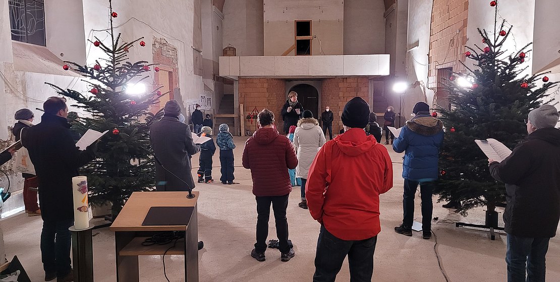 Probe Kantorei und Kinderchor für Gottesdienst aus der Christuskirchen-Baustelle, Foto: kb
