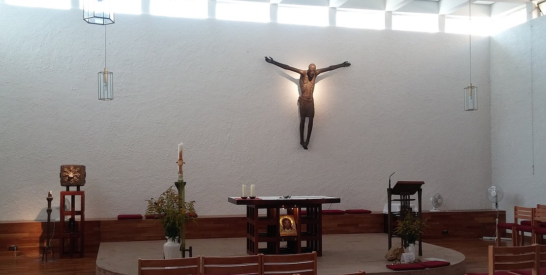 Klinikkapelle mit Altar