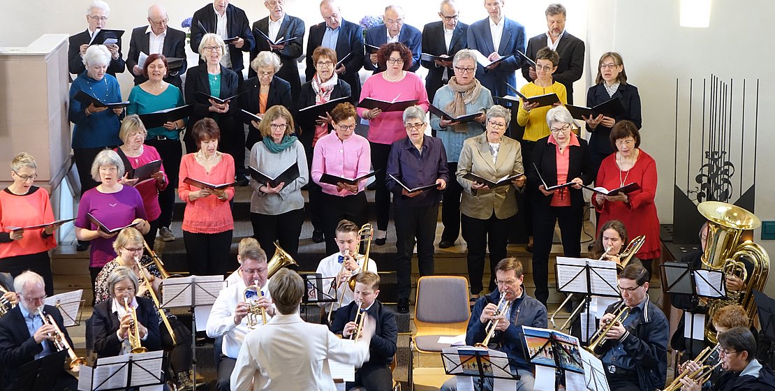 Sonntag Kantate, Kantorei und Posaunenchor; Foto: Klaus Eifler