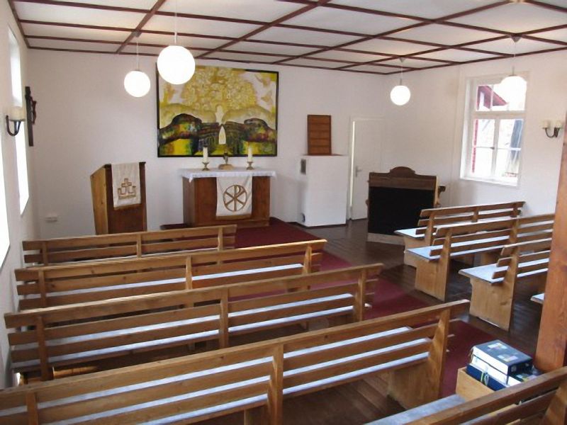Innernraum der Ev. Kirche Deining